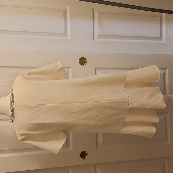 Embellished Women's Round Neck Cream Short Sleeve Fluted Hem Shift Dress Size XL - Picture 8 of 11